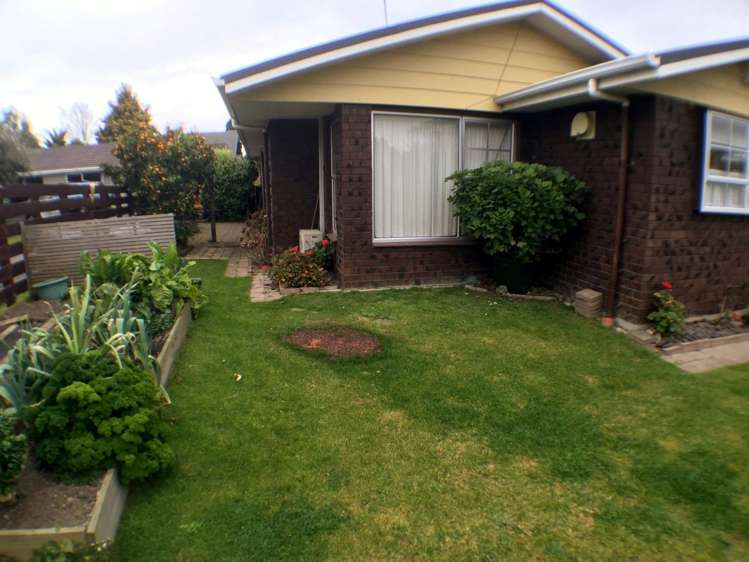 10 Katene Street West End_7