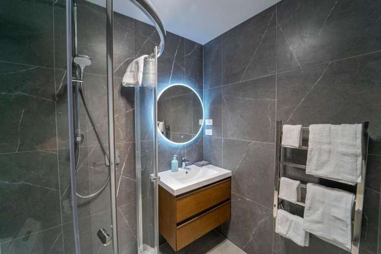 78 Fisher parade 10698_15