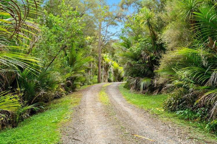 2395 State Highway 1, Brynderwyn,_2
