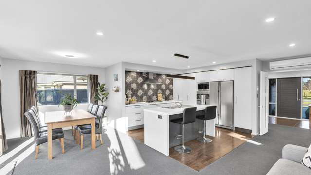 14 Bernice Crescent Yaldhurst_1