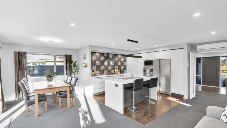 14 Bernice Crescent Yaldhurst_1