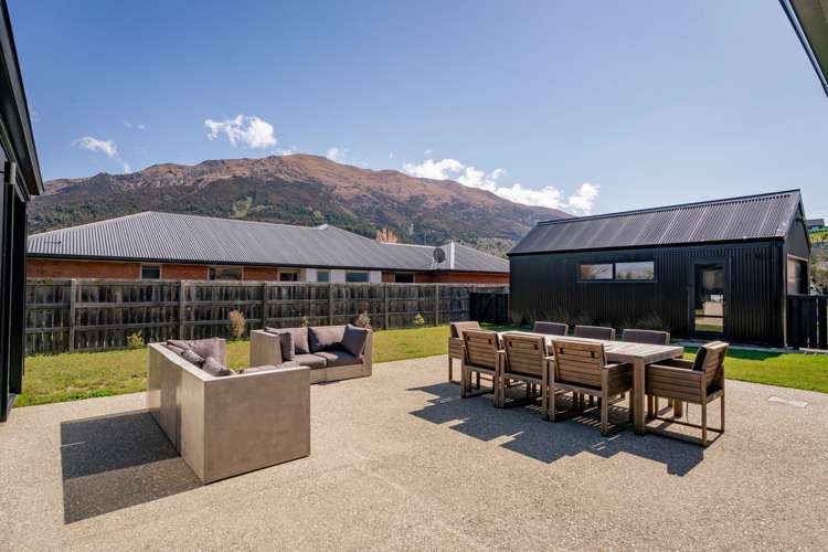 22 Hewson Crescent Lake Hawea_15
