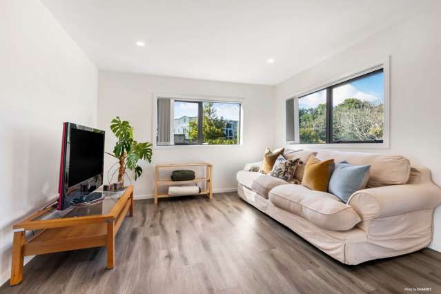 52b Arrowsmith Drive Flat Bush_2