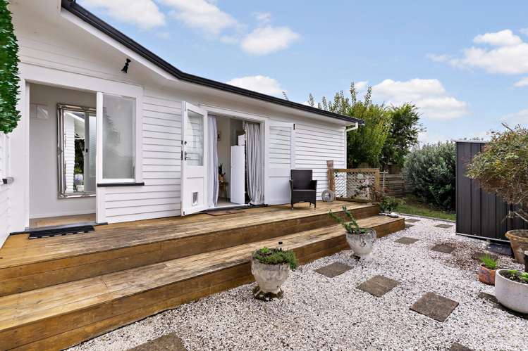 57 Queen Street Riverhead_13