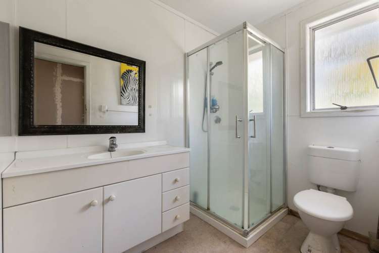 7 Civil Place Otara_11