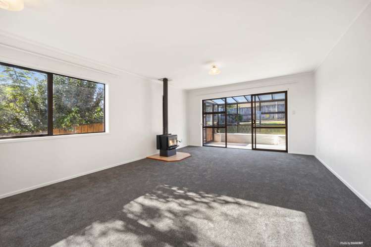 2/4142A Great North Road Glendene_2