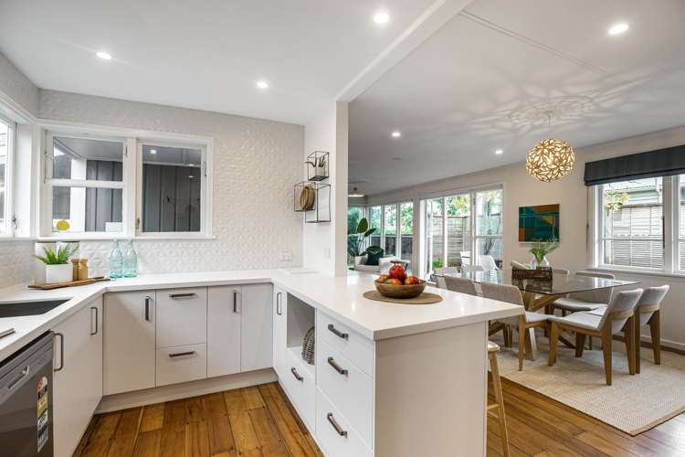 33 Muir Avenue Mangere Bridge_11