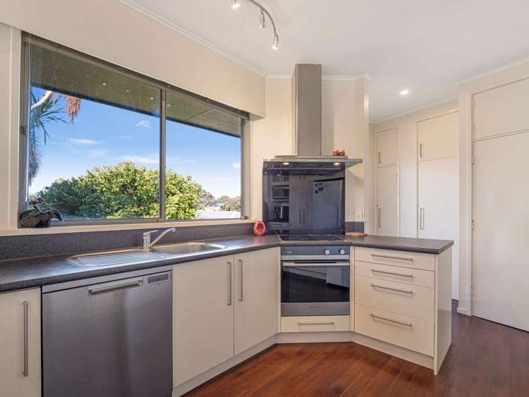 5 Exeter Crescent Springvale_9