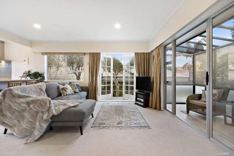 2/52 Tawhiri Road One Tree Hill_3