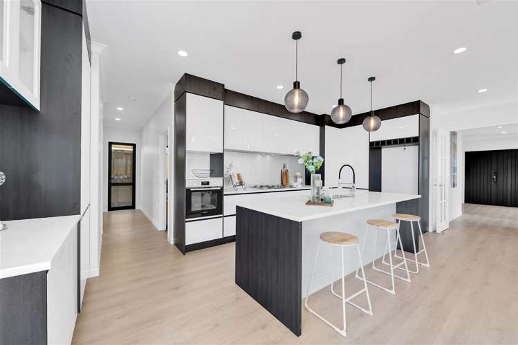 19 Dungloe Avenue Flat Bush_6