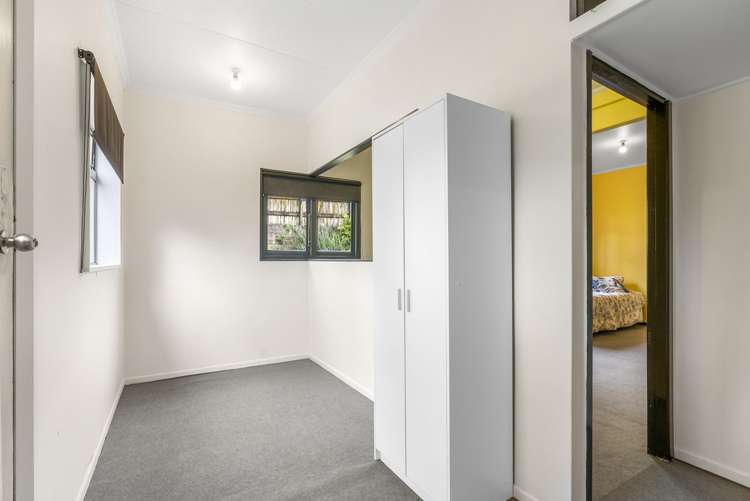 10 Hillside Crescent Westown_11