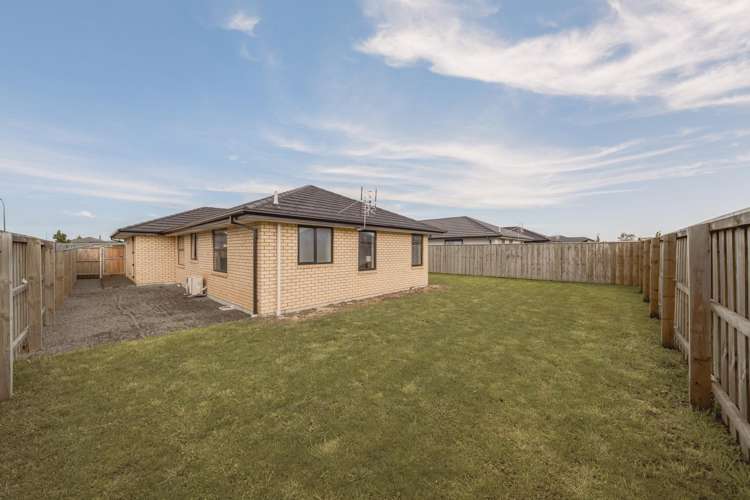 169 Faringdon Boulevard Rolleston_14