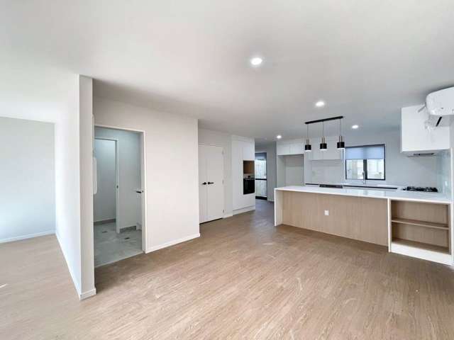 8D Bolton Place Otara_1