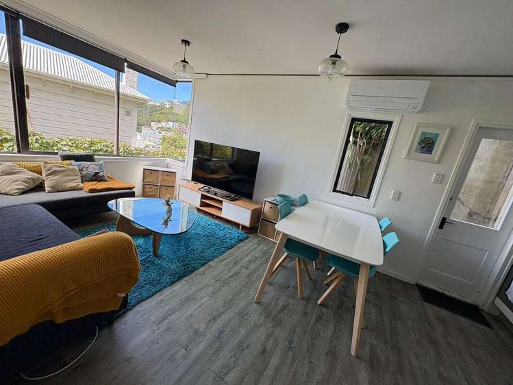 2/2 Oriental Terrace Mount Victoria_6