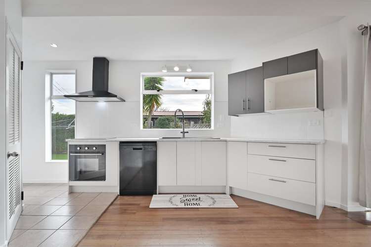 13 Anzac Avenue Onekawa_3