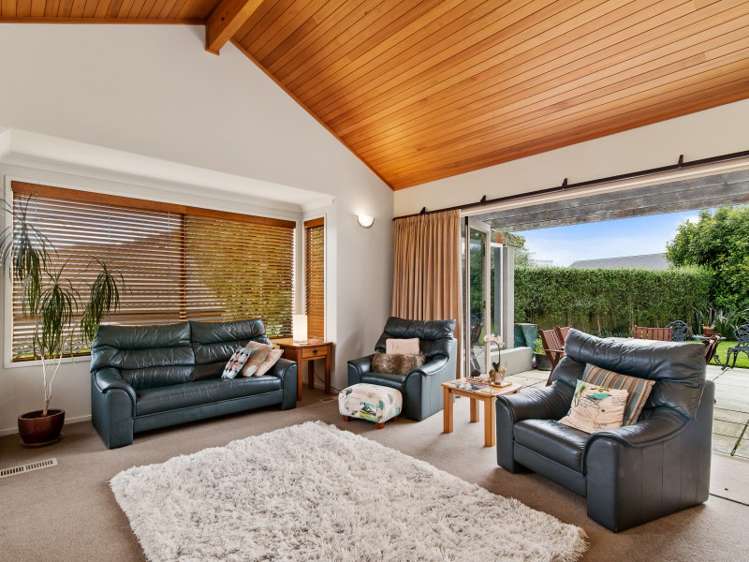 7 Hayward Rise Owhata_24