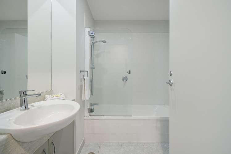 10/12 Maunganui Road 11229_7