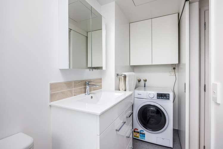 9d/18 Scotia Place Auckland Central_14