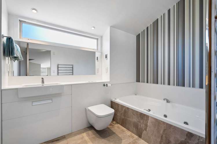 8b Queen Mary Avenue Epsom_27