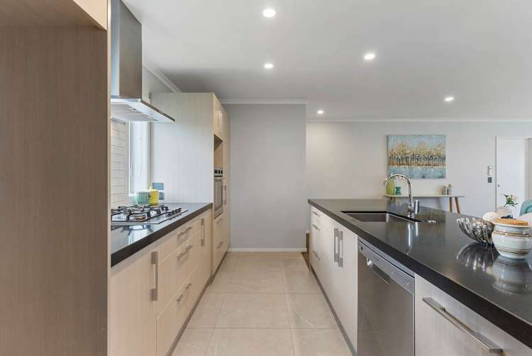 23 Soaring Bird Drive Takanini_6