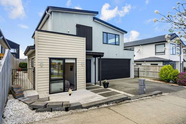 Multi-Generation Living in the Heart of Hobby!