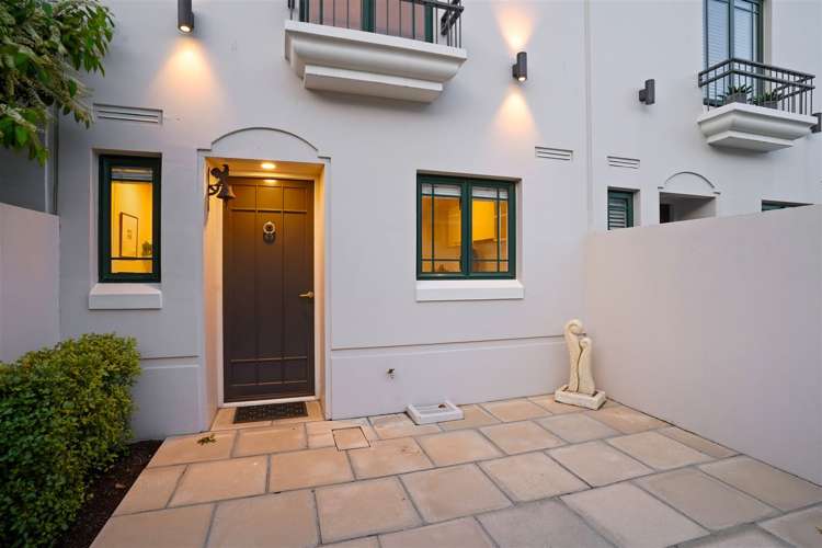 2/31 Marriner Street Sumner_2