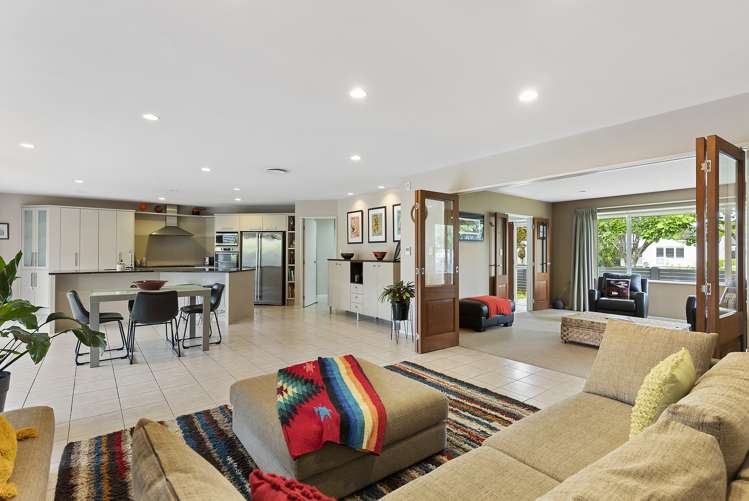 2 Vinograd Drive Te Atatu Peninsula_14