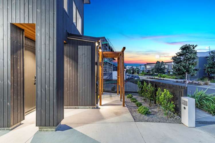 64 Glidepath Road Hobsonville_18
