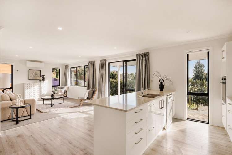 1 Pohutukawa Way_1