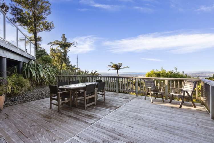 535 Scenic Drive Waiatarua_23