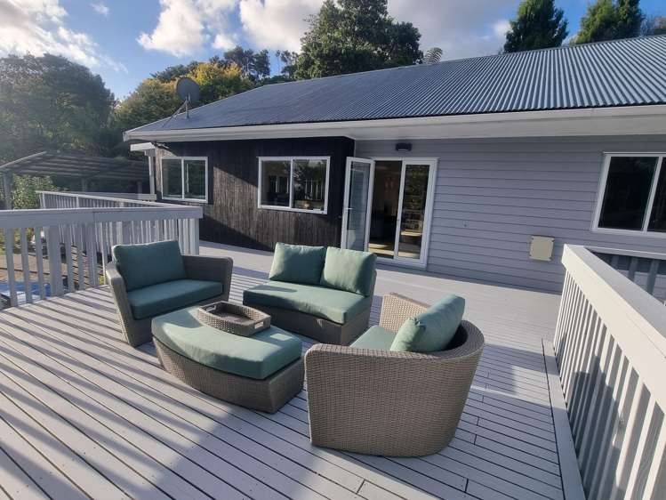 132 Attwood Road Paremoremo_4