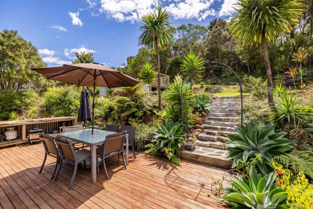 Peaceful Bush Hideaway - Just 3km to Paihia