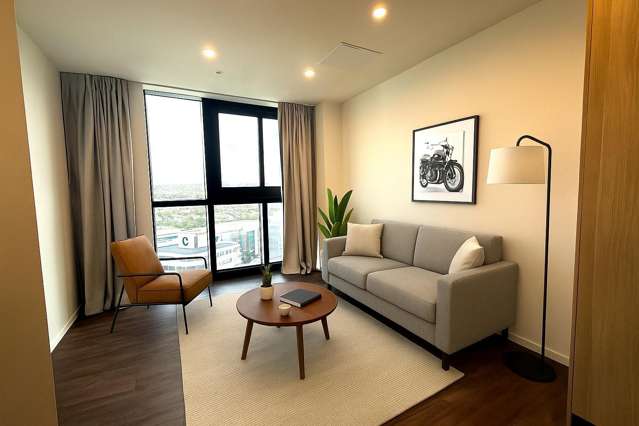 New 1 Bed Penthouse with views