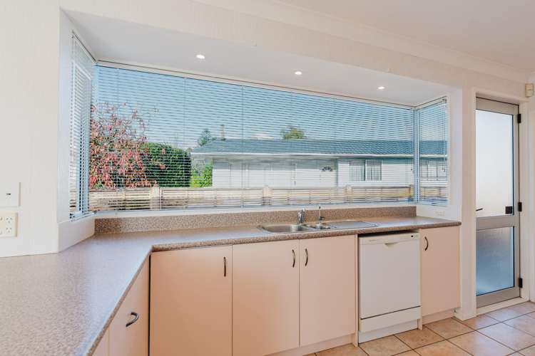 14 Fiona Place Dinsdale_6