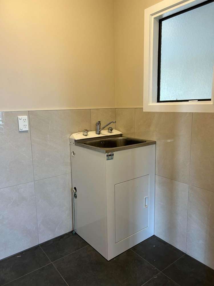 Matthews Road Flat Bush_13