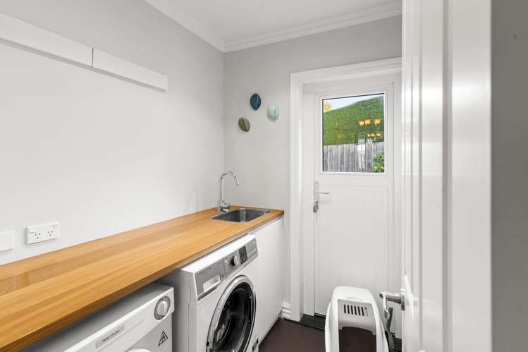 8 Leven Street Roslyn_17