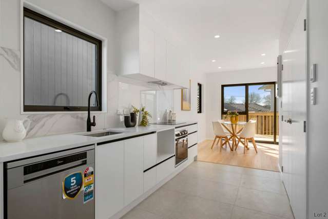 BRAND NEW • FREEHOLD • FREESTANDING