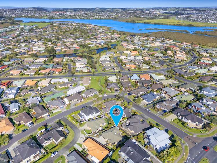 48 Chesterfield Way Orewa_13