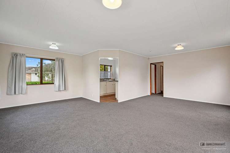 1/32 Parakai Avenue, Parakai Helensville_3