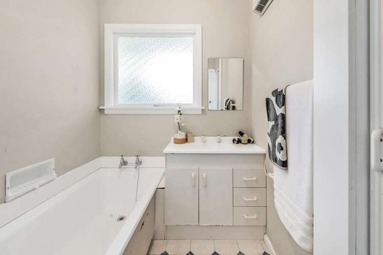 112 East Belt Lincoln_23