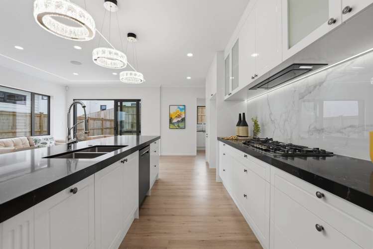 56A Tinaku Road Flat Bush_11