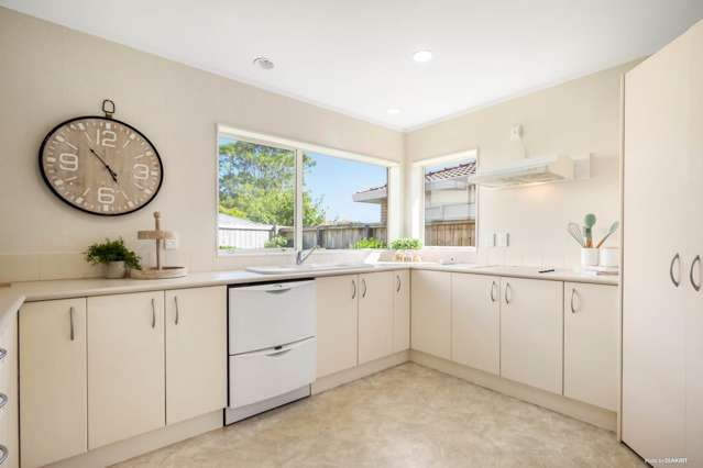 12 Judd Place Orewa_3