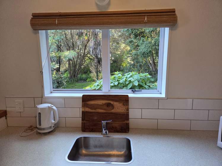 11 Muritai Road Ostend_8