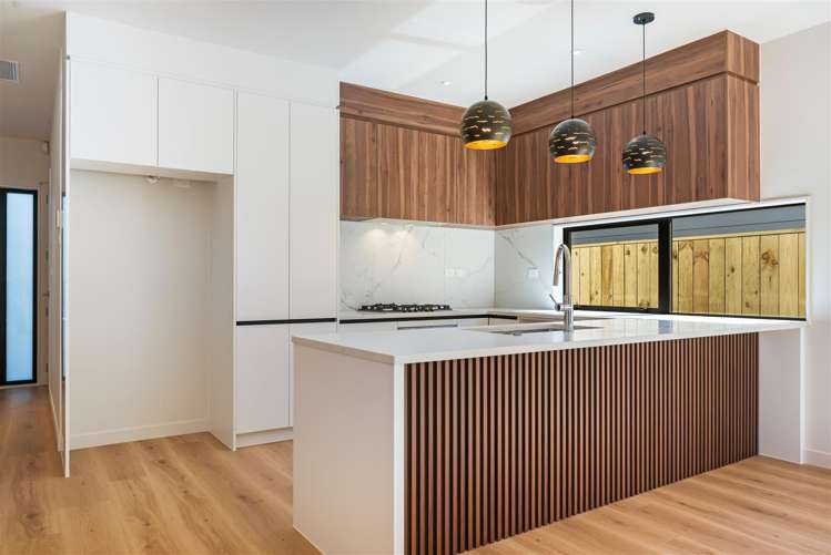 21 Whakairo Crescent Gulf Harbour_4