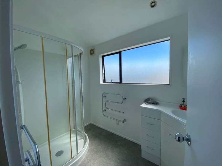 47 Puketea Street Blockhouse Bay_22