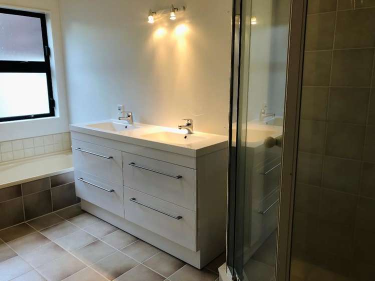 28 Bronzewing Terrace Unsworth Heights_7