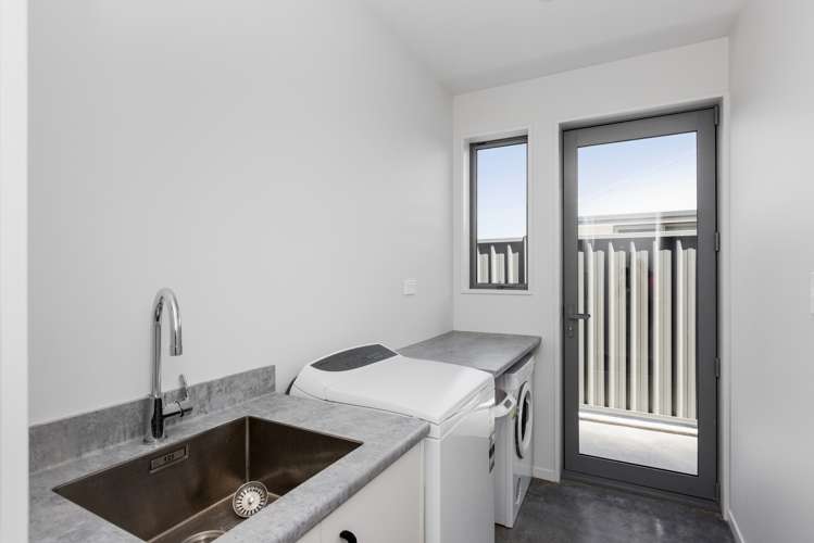 16 Pelorus Avenue Poraiti_16