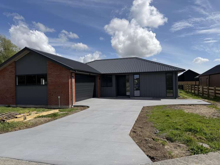 12 Renee Wyn Place_0