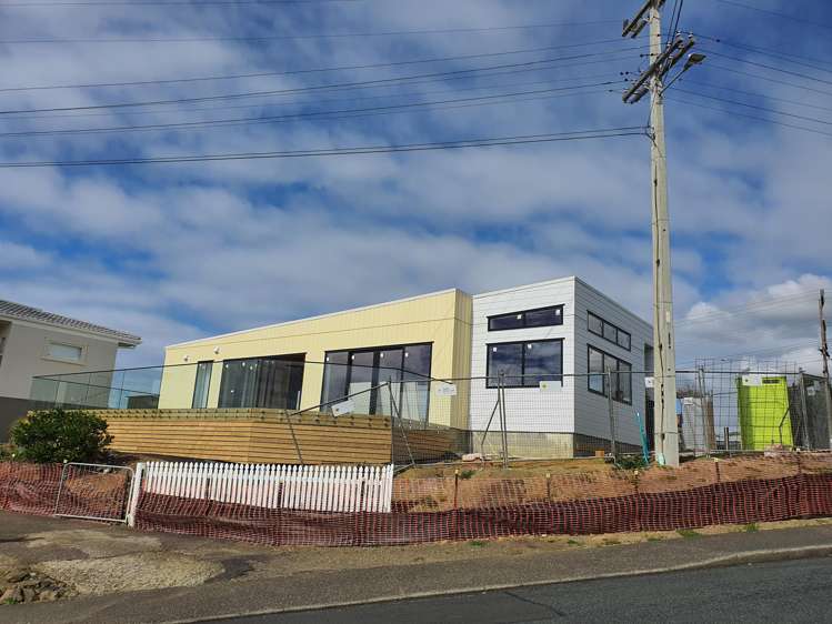 182 Vipond Road Stanmore Bay_8