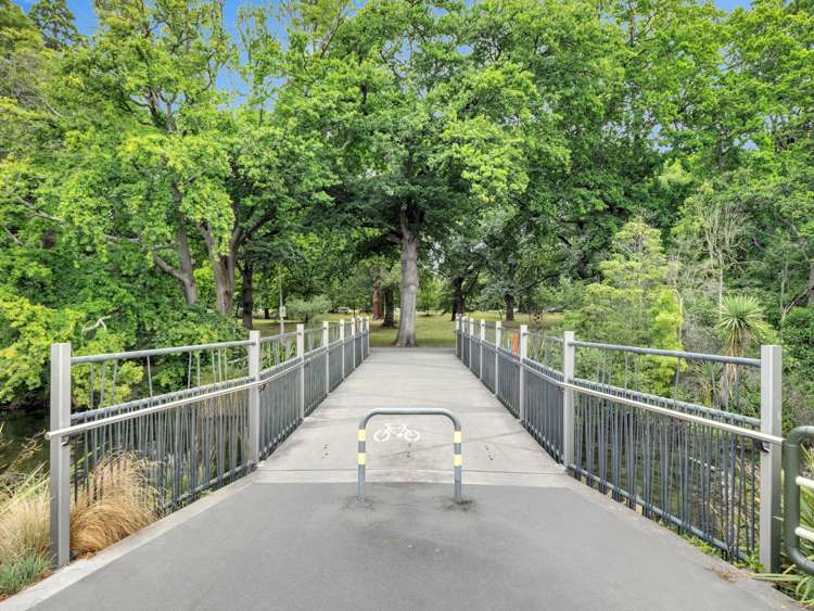 33 Hewitts Road Merivale_29